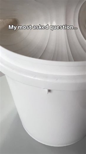 I made a Free 2 part modeling paste comparison series, where I compare 19 different modeling pastes. The videos are each 15-20 mins long, and packed full of information! In the first video I show all 19 pastes, how they move, how they work with a palette knife and then I create a petal with each one. In the second video, I talk about each one, going over the pros and cons, and I give recommendations on which pastes work best for this style of art. Let me know what you think after you watch the v