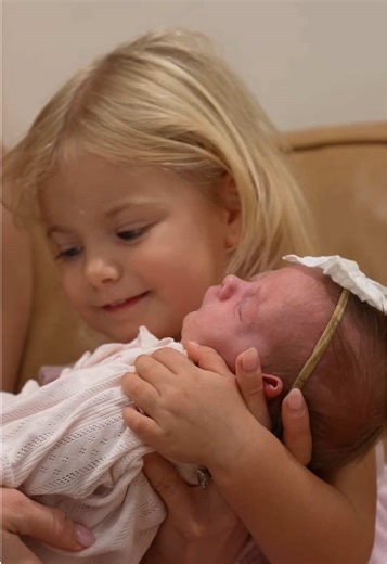 Revealing Renie Lynn Lambert and Our Official Homecoming Moment! 🥹❤️ #bellalambert #dallinxbella #momsoftiktok #couple #family