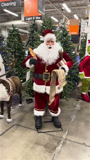 Santa Claus and Reindeer Animatronics at Home Depot | Magical Christmas Display