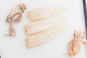 How to Clean Squid - Photo and Video Guide and Ways To Cook It