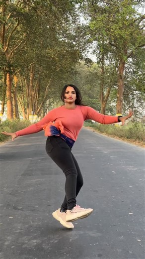 srelekha paul on Instagram: "music || part 5 || mona dance || 15•12•25 || #dance"