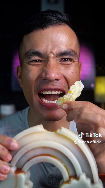 Khám Phá Kẹo Sáp Cầu Vồng Ngon Miệng