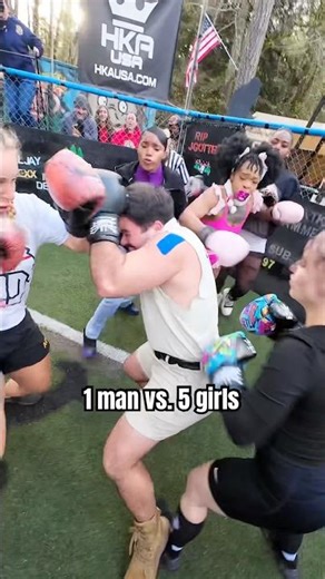 1 MAN FIGHTS 5 WOMEN AT ONCE