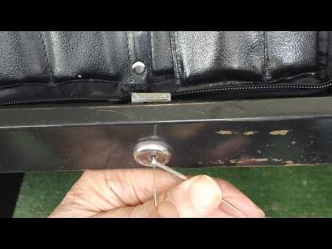 HOW TO PICK LOCK IN A DESK DRAWER
