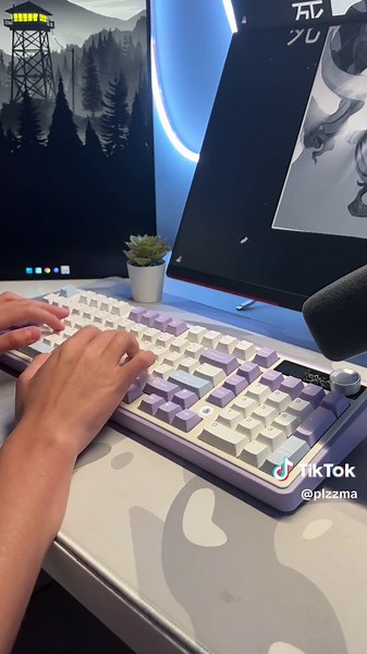This is Ajazz and there AK980 keyboard in the purple colourway @AJAZZ Official #keyboard #keyboardreview #tech #accesorie #techtok