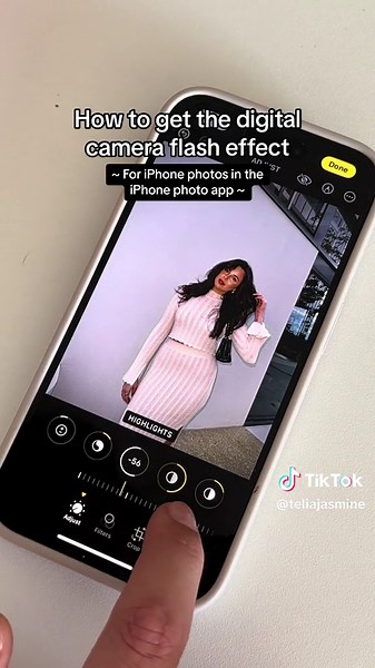 How to Get the Digital Camera Flash Filter Effect for Your iPhone Photos