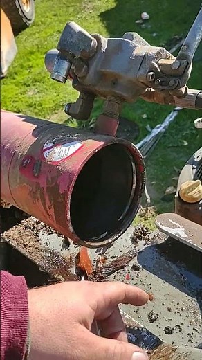 Quick rundown on how to disassemble a log splitter cylinder