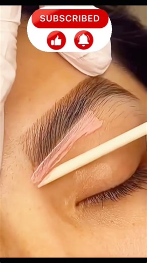 Beginner Eyebrow Waxing Tutorial (At Home)