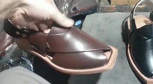 27 reactions | Live Video New Arrivals 2022 Product Code: 09251 Product Code: 09252 Norozi Chappal 100% Original Italian Leather Chappal Available size: 6, 7, 8, 9, 10, 11, 12, 13 For more information call or WhatsApp here: 0333 5742086 OR 0305 5102308 Website: www.peshawarichappals.pk Follow this link to join our WhatsApp group: https://chat.whatsapp.com/EhsWhk2WG7MDuotpxZrsfV | Quetta Foot Wear | Facebook