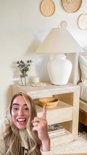 How to Size a Lampshade for a Lamp Base