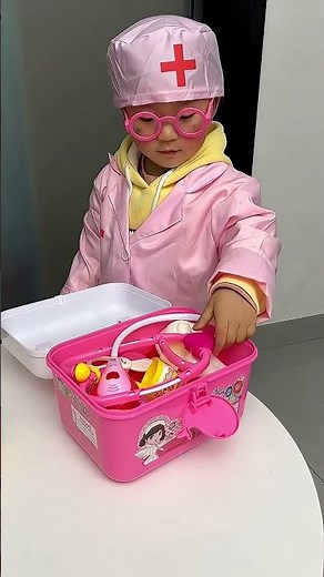 This excellent doctor who treats children!