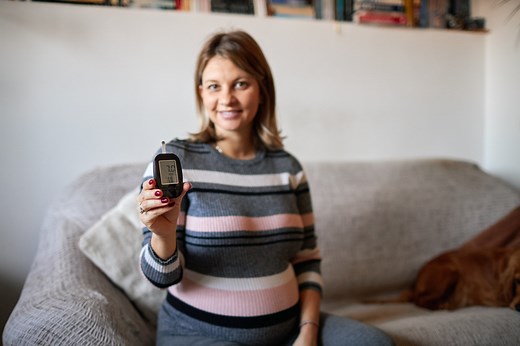 FreeStyle Libre vs. Dexcom: How Do These CGMs Compare? - GoodRx