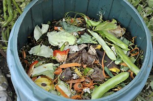 4 DIY Compost Bins You Can Build in One Day (VIDEO)