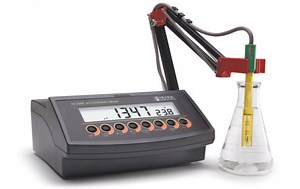 Mối quan hệ giữa độ dẫn điện EC, tổng chất rắn hòa tan TDS và độ mặn trong đo lường chất lượng nước