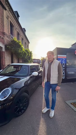 1.2K views · 144 reactions |  La MINI coup de cœur est dispo chez Modern Mini ! Cooper 136ch – boîte auto 7 vitesses, toit ouvrant, CarPlay, radar de recul… le combo parfait entre style et confort  Avec seulement 35 000 km, elle n’attend plus que toi pour prendre la route ️ #ModernMini #MiniCooper #MiniLovers | Modern MINI | Facebook