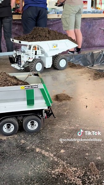#schulztruckmodellbau #lkw #rctruck #kipper #truck #mercedesbenz