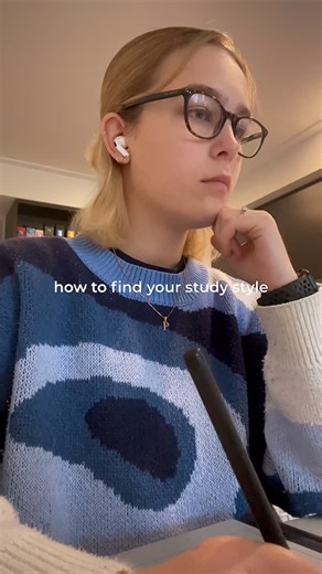 phoebe on Instagram: "One of the biggest mistakes students make is copying how other people study. The best study technique is the one that works for you. Here’s how to actually figure that out: 1️⃣ Experiment with formats Pick a single topic (e.g. “renal physiology”) and try learning it in 2–3 different ways: - Read the textbook = test textual retention. - Watch a YouTube explainer or do Anki cards = see if visuals help - Draw a mind map or diagram = test if spatial layout works - Record yourse