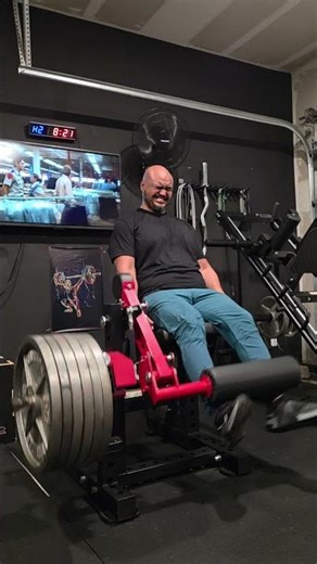 Still the best leg extension curl machine under $1k! #garagegym #legday #garagegym