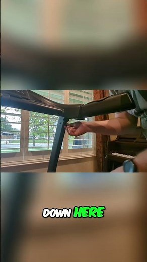 DIY Display Stand: Easy Assembly Guide with Screws