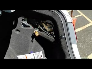 How to replace Brake Light bulbs