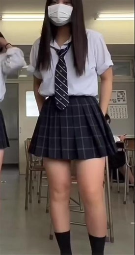 可愛い女子高校生の制服と日常