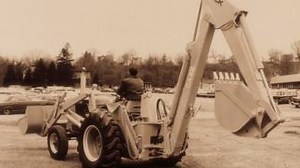 1.6K views · 131 reactions | The company that invented the first factory-integrated backhoe loader just re-invented them again. See how CASE is leading the backhoe loaders into the future. Check out the all-new Construction King™ models at https://www.casece.com/northamerica/en-us/products/backhoe-loaders/overview/models #thenewcase #caseconstruction #backhoe #constructionking #heavyequipment | CASE Construction Equipment | Facebook