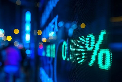 Spot Rate vs. Forward Rate: What's the Difference?