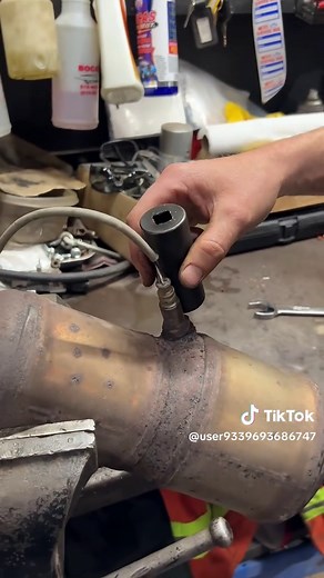 4 Ways To Remove Oxygen Sensor Easily