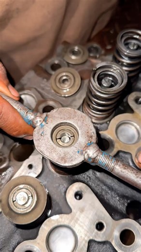 Valves spring Lock Basic Installation tool #automobile #short #valve #tools #virals | Expert workers restoration