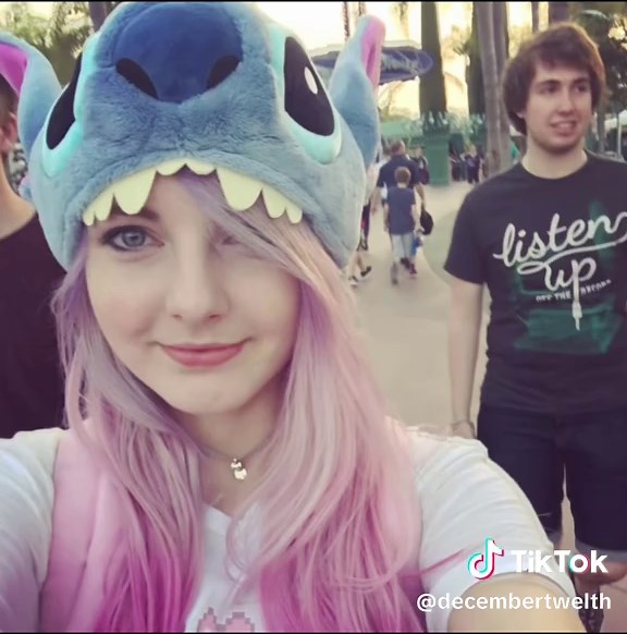 Understanding the Aesthetic Appeal of LDShadowLady