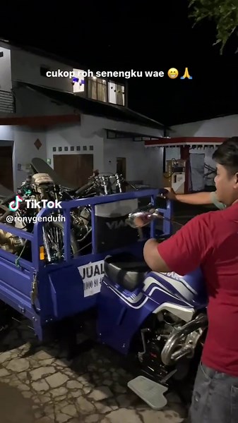 Loading a Motorcycle at Night: Step-by-Step Guide