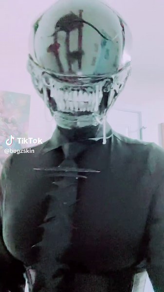 #xenomorph #alien #cosplay #xenomorphcosplay #fart | alien costume