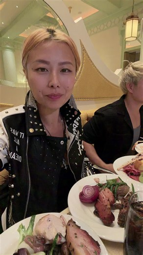 Eating at the Wynn buffet for the first time @DanVsWorld | Wynn Buffet