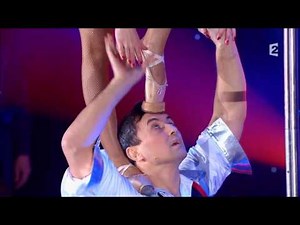 Hand Balancing Equilibrium Ladder Perch Acrobatics Circus Act Acrobatics Variety Show Entertainment