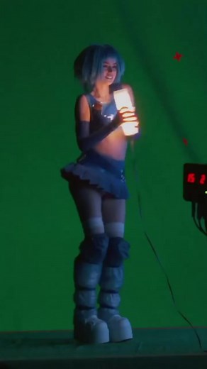 Ana de Armas bailando en Blade Runner 2049