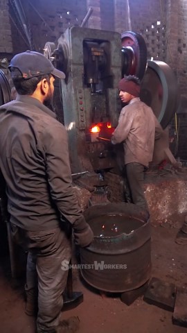 The Art of Industrial Forging: Crafting Metal Giants