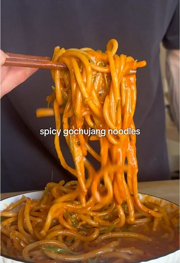 Spicy Gochujang Noodles Recipe for Delicious Asian Cuisine