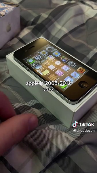 lowk this was all pretty cheap #ipod #nostalgia #ipodclassic #2000 #apple