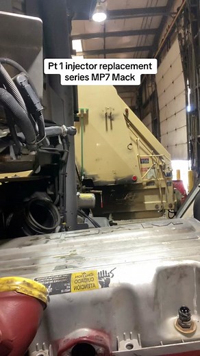 Part 1 of injector replacement on a mack MP7. This is a series #mack #mackmasters #maggotwaggon #mackdaddy #hwmf