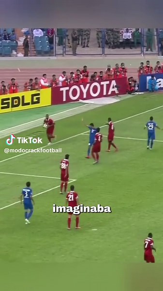 El Penalti Fantasma: Una Decisión Arbitral Sin Sentido #FutbolControversia #DecisionesArbitrales #WTFSports #ArbitroPolemico #FutbolMisterioso