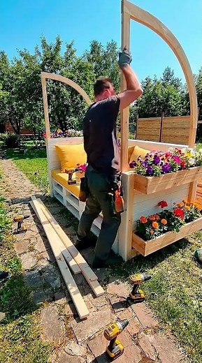 I Built a Dream Backyard Sofa From Pallets (Step-by-Step)
