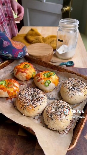Easy Fluffy Mini Bagels Recipe