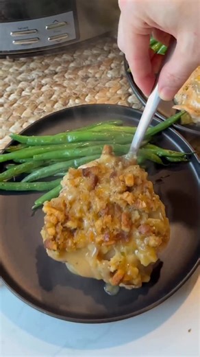 💕🐓Crockpot Chicken and Stuffing Casserole🐓💕 Type “RECIPE” and I’ll send you a direct link (check your inbox/message requests) #easyrecipe #chicken #dinnerideasُ https://www.dinnerin321.com/crockpot-chicken-and-stuffing-casserole/ | Dinner in 321
