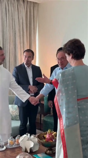 H E Dato’ Seri Anwar Ibrahim, PM of Malaysia | Rahul Gandhi | Priyanka Gandhi