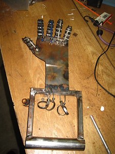 Simple Animatronic (robotic Hand) Made of Chain
