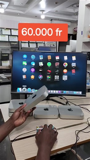 Unité Central Mac Mini 2012 Processeur bicœur Intel Core i5 cadencé à 2,5 GHz (Turbo Boost jusqu’à 3,1 GHz) avec 3 Mo de cache N3 8Go Mémoire Ram 240Go SSD disque dur Intel HD Graphique 4000 1536Mo Wi-Fi Bleutooth et haut-parleurs Mac OS Catalina prend en charge 10.15.7 Connexions et extension : Port Thunderbolt (jusqu’à 10 Gbit/s) Port FireWire 800 (jusqu’à 800 Mbit/s) Quatre ports USB 3 (jusqu’à 5 Gbit/s) Port HDMI Lecteur de carte SDXC Port Gigabit Ethernet Entrée/sortie audio Récepteur infra