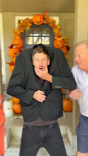 7.4M views · 23K reactions | Genius Last minute Halloween idea!! use items around the house and make this awesome costume | The Midwest Ladies | Facebook