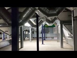 Getreidesilo rechteckig mit Trichter