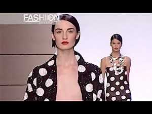 VALENTINO Spring 2001 Paris - Fashion Channel