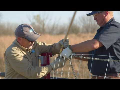 How to Attach and Remove Stretcher Bars for Fence Installation
